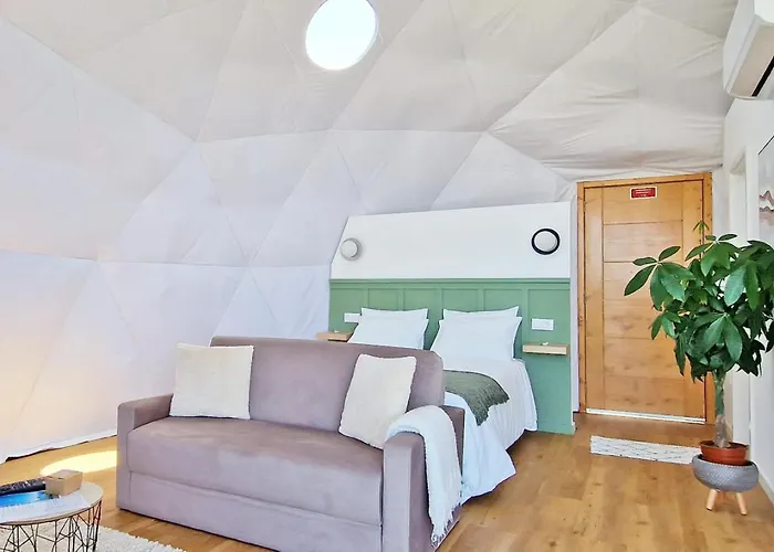 Vi Naturae Glamping *